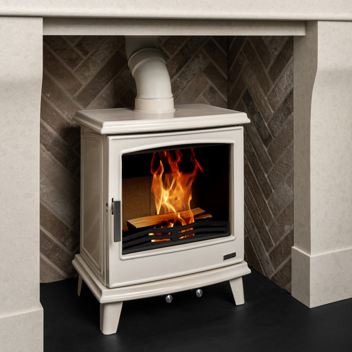 Mazona Westport stove lifestyle shot