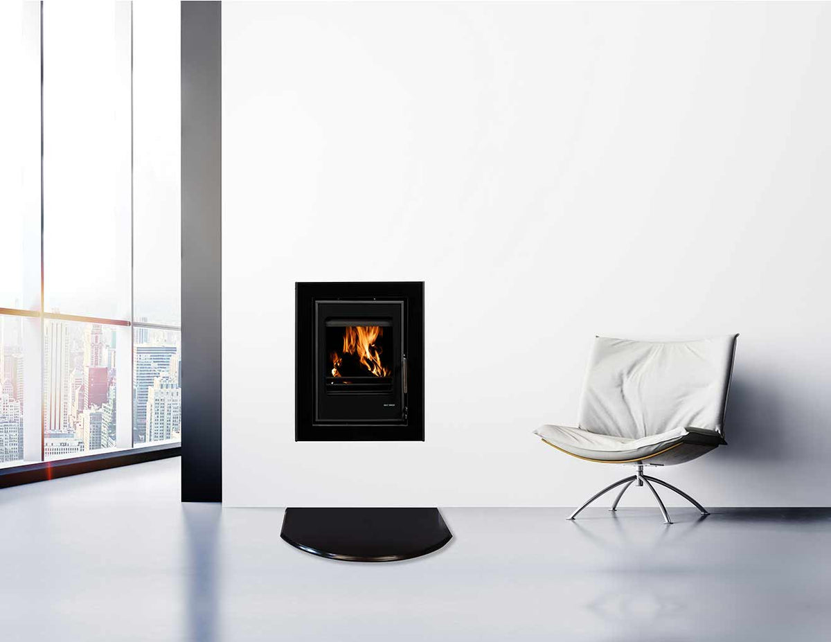Vitae 6kW cassette stove in a living room